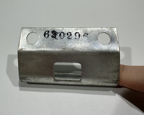 P/N: 630296 Continental Bracket