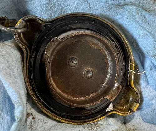 TCM: Neck Assy. - Oil Filler & Cap Assy. (13 Qts.) P/N: 634008 & 640620-10