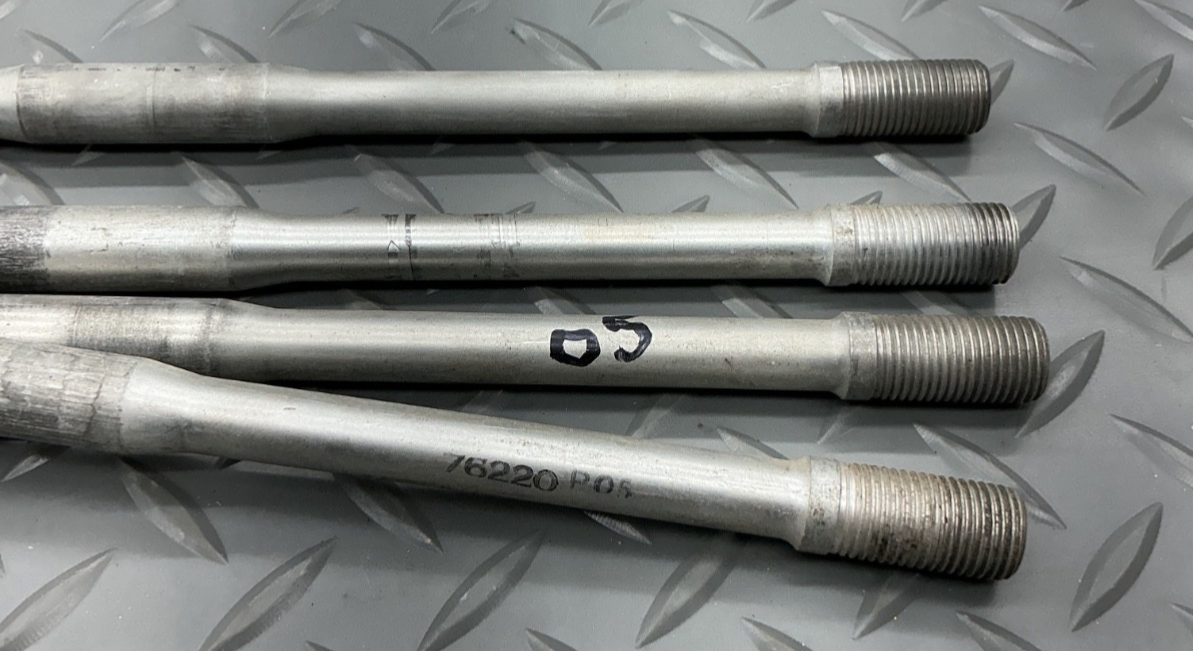 P/N: 76220-P05 Lycoming Stud (AR) - for one