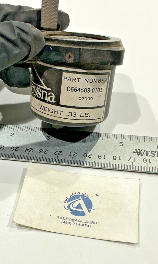 P/N: C664508-0101 Cessna Clock (AR)
