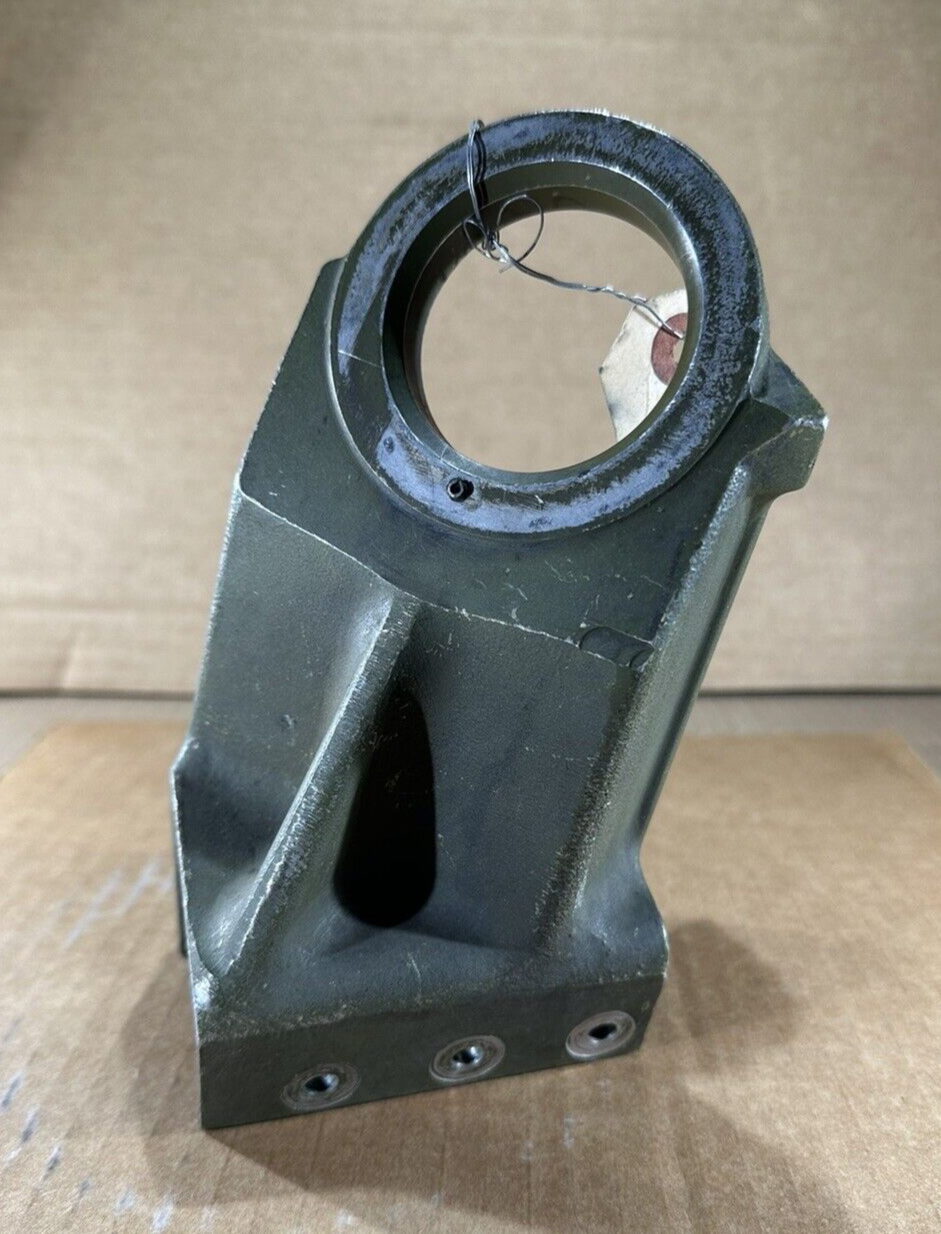 P/N: 5054001-481 Cessna Engine Mount Bracket Forward LH