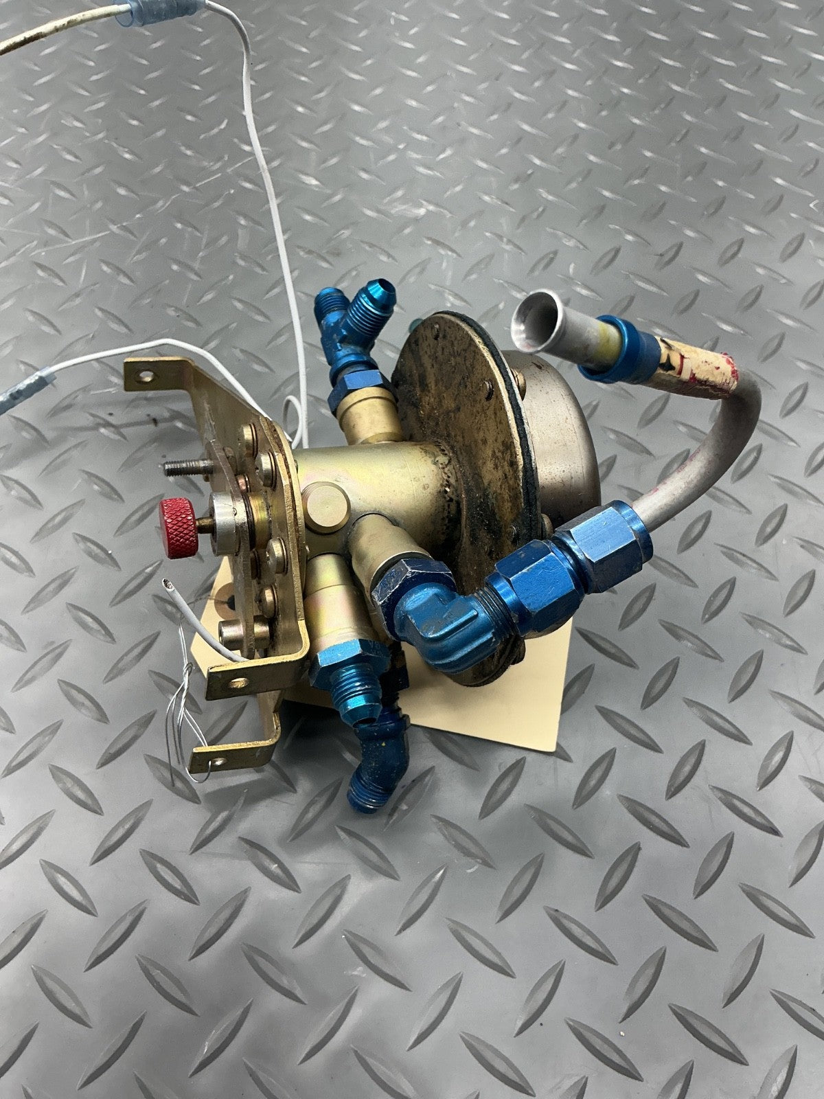 P/N: 1H7-8 Piper PA-30 Twin Comanche Right Hand Fuel Selector Valve (AR)