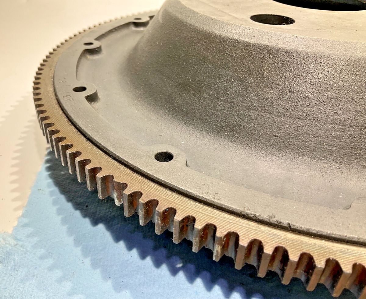 P/N: LW-13276 / 72566 Hub and Gear Assy (AR)