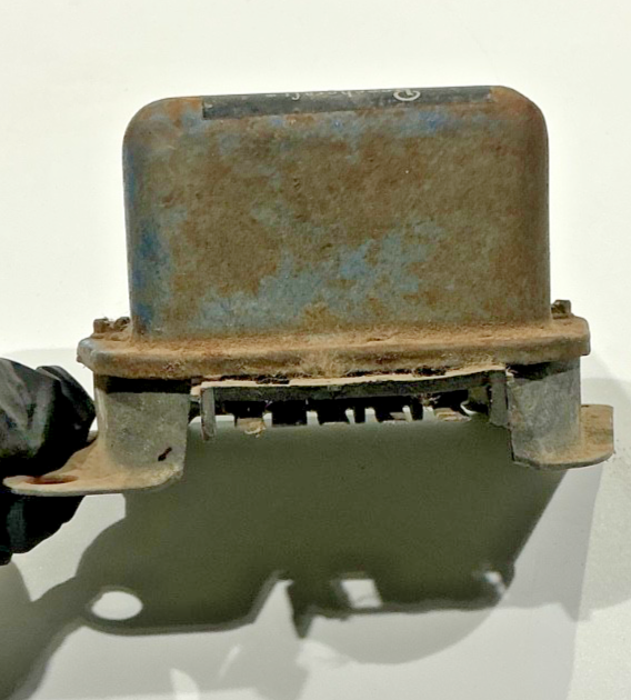 P/N: 33-380010 Beechcraft Voltage Regulator (AR)