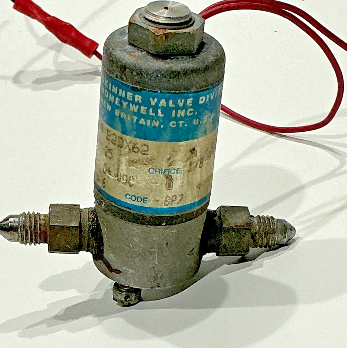 P/N: B2DX62 Skinner Valve (AR)