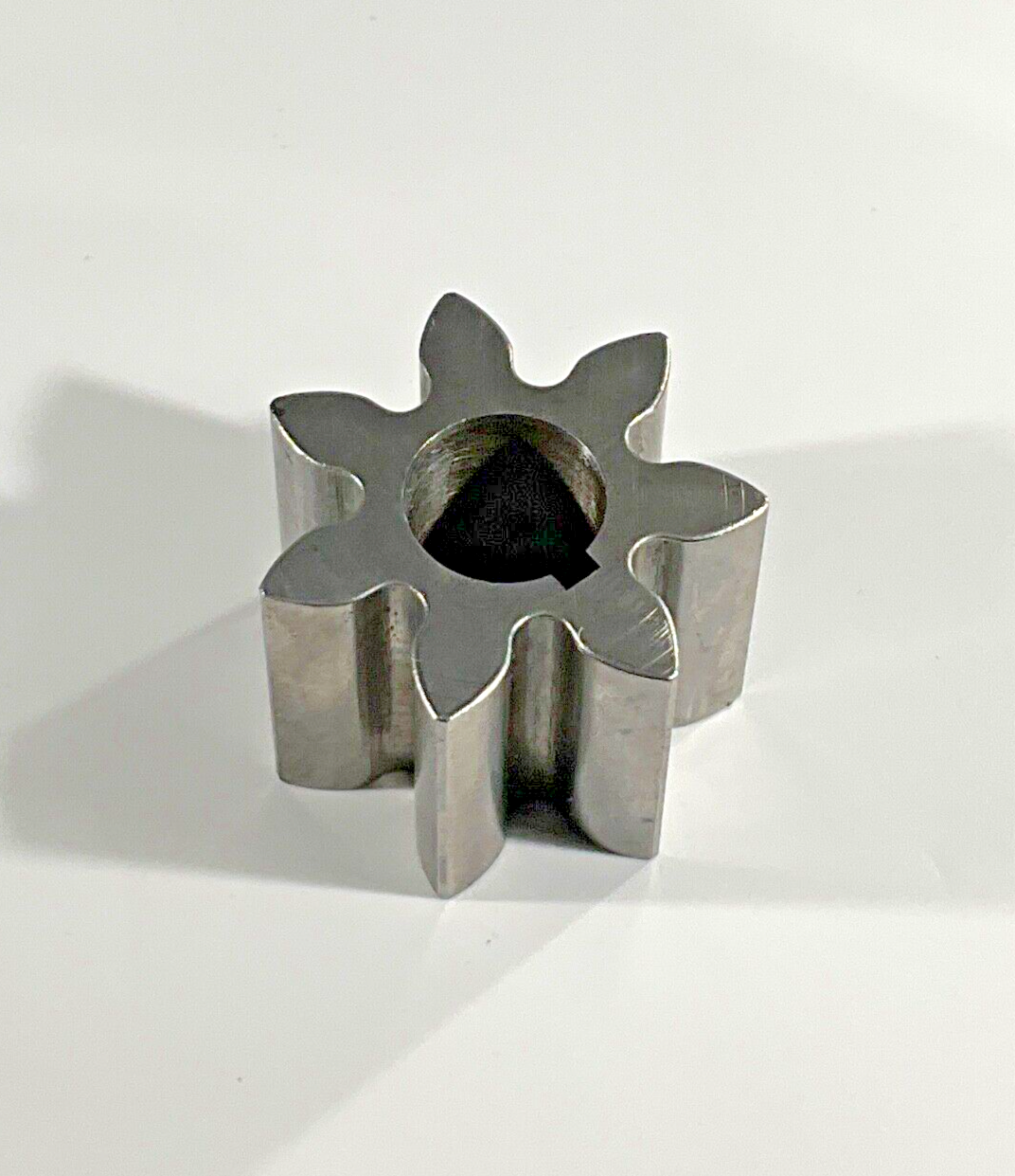 P/N: 628885 TCM Gear - Scavenge Pump (AR) - for one gear