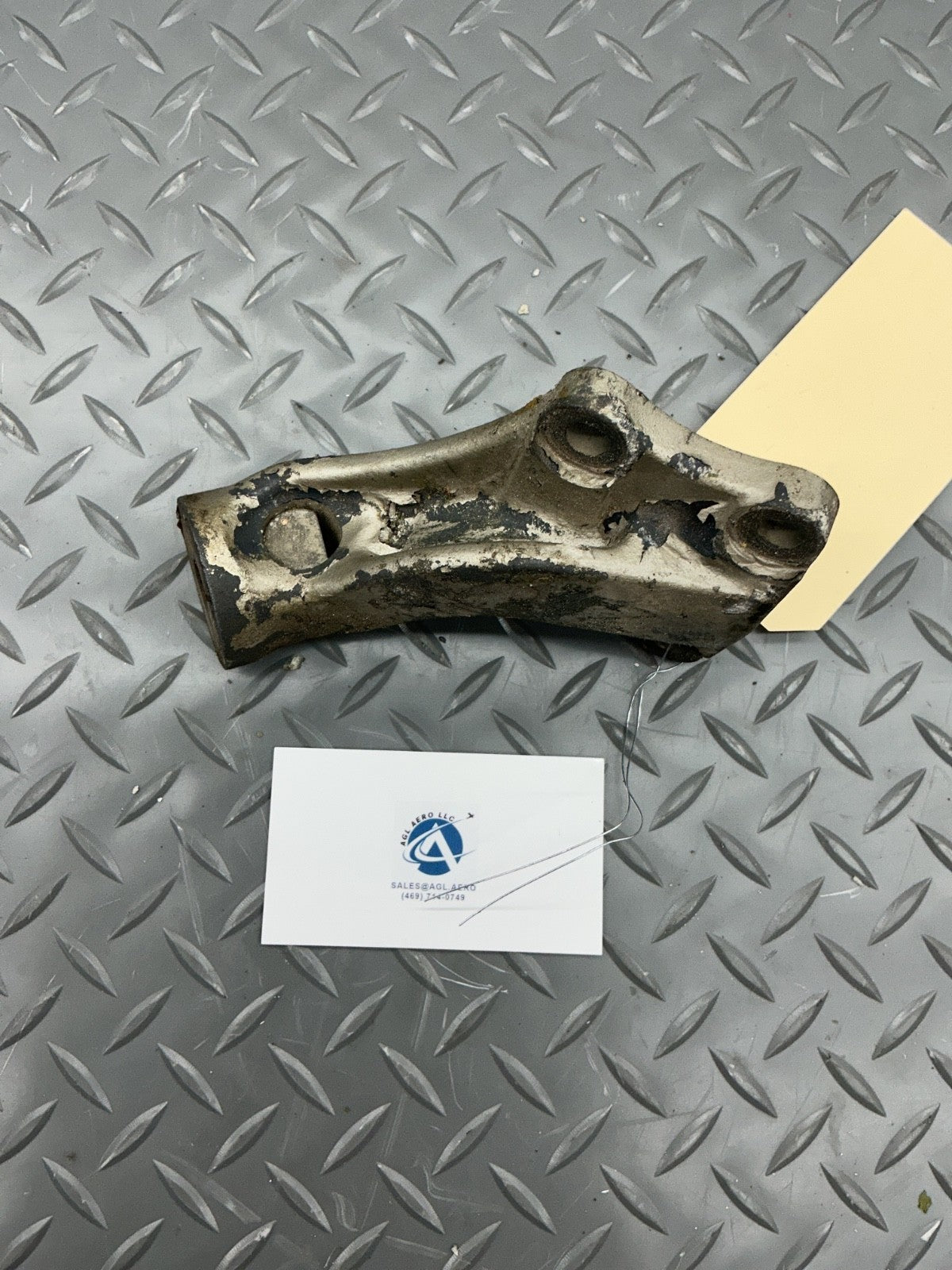 P/N: 625076 Engine Mount Leg (AR) - for one