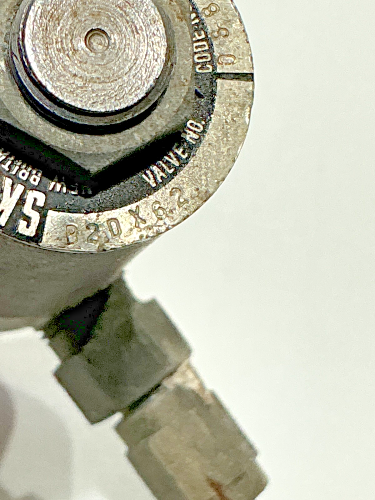 P/N: B2DX62 Skinner Valve w/ Fuel Lines (AR)