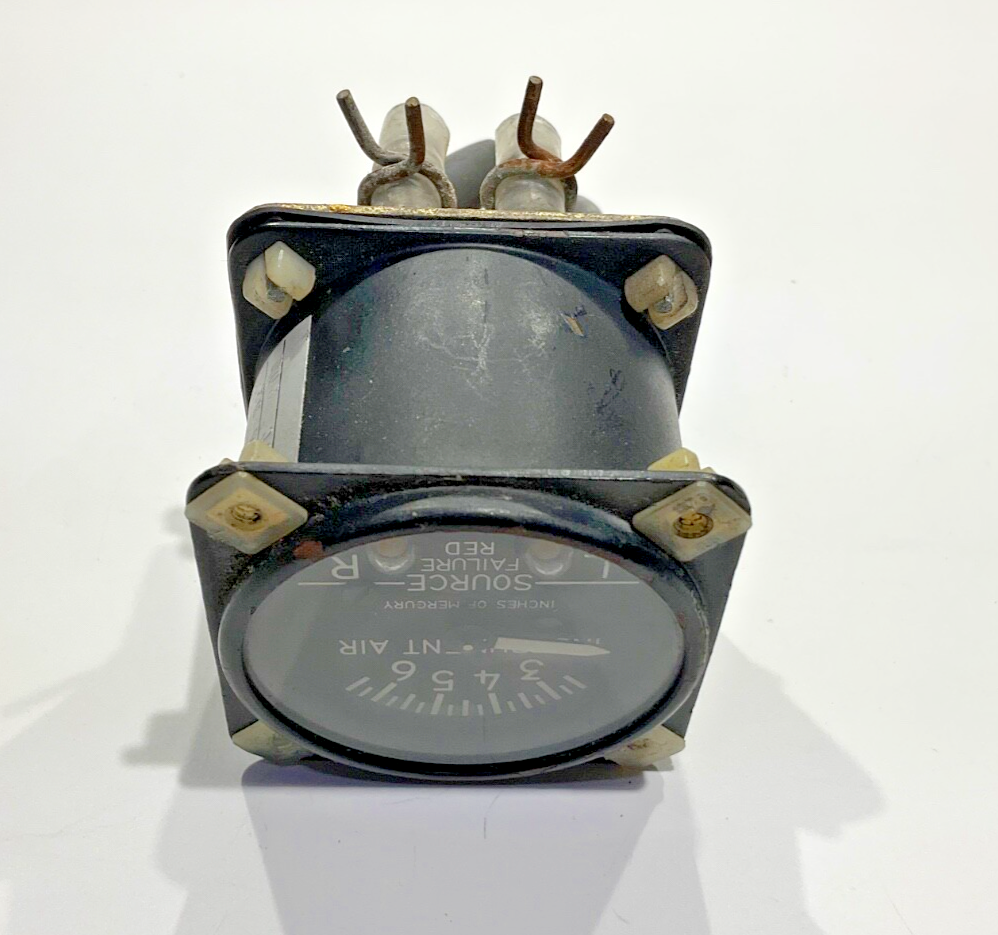 P/N: 96-384013-3 Instrument Air Indicator Gage 1G4-32 (AR) - Duchess 76