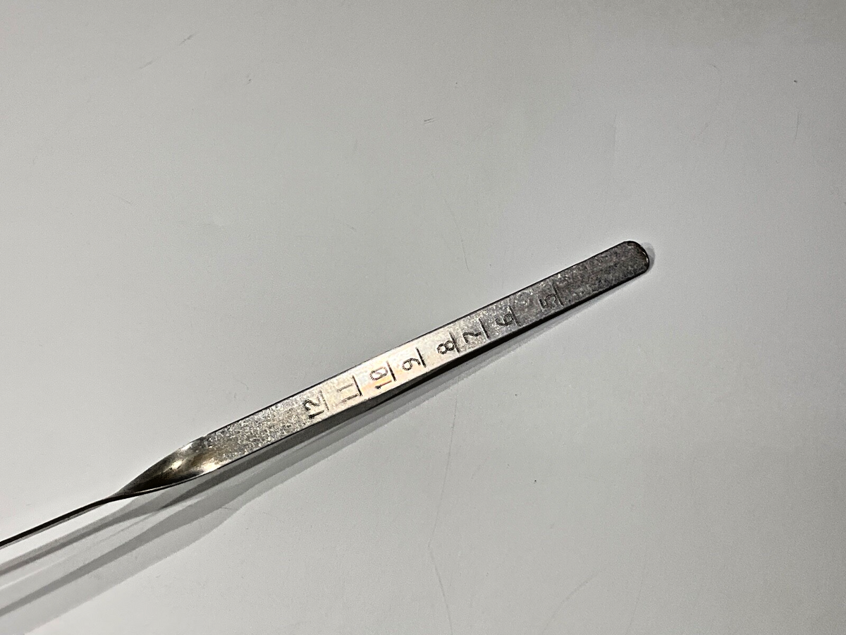 P/N: 652171-16 TCM Dipstick - 12 Qt. (AR)