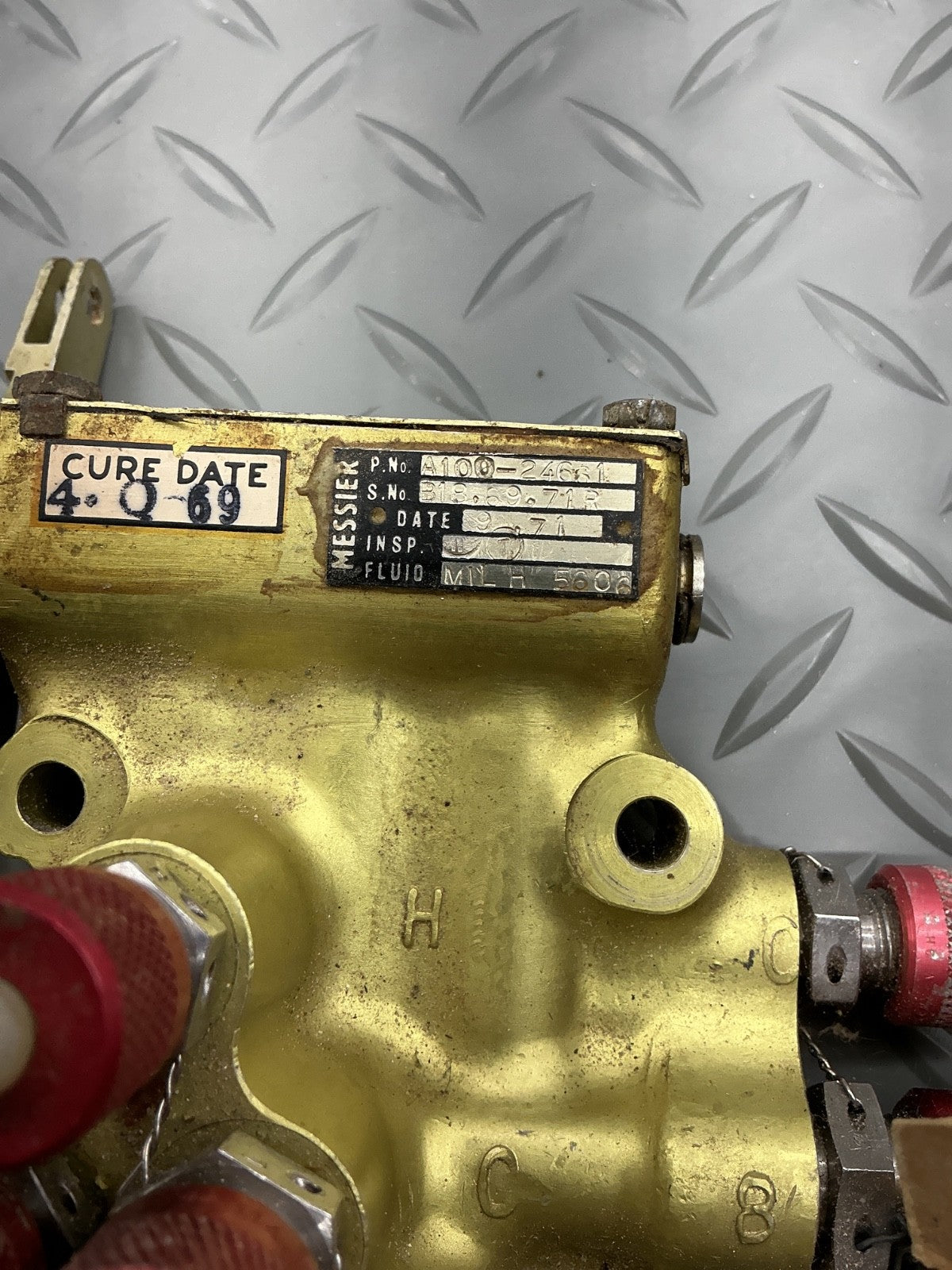 P/N: A100-24661 Messier Multi-Position Selector Valve (AR) - for one