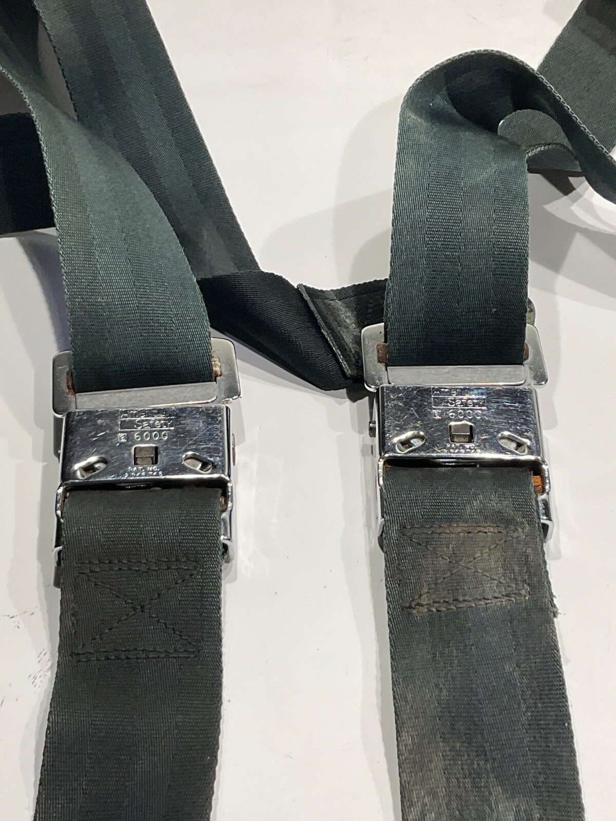 P/N: 500870-403 Belt, Lap, Passenger Bench Seat - Duchess 76 - for one harness