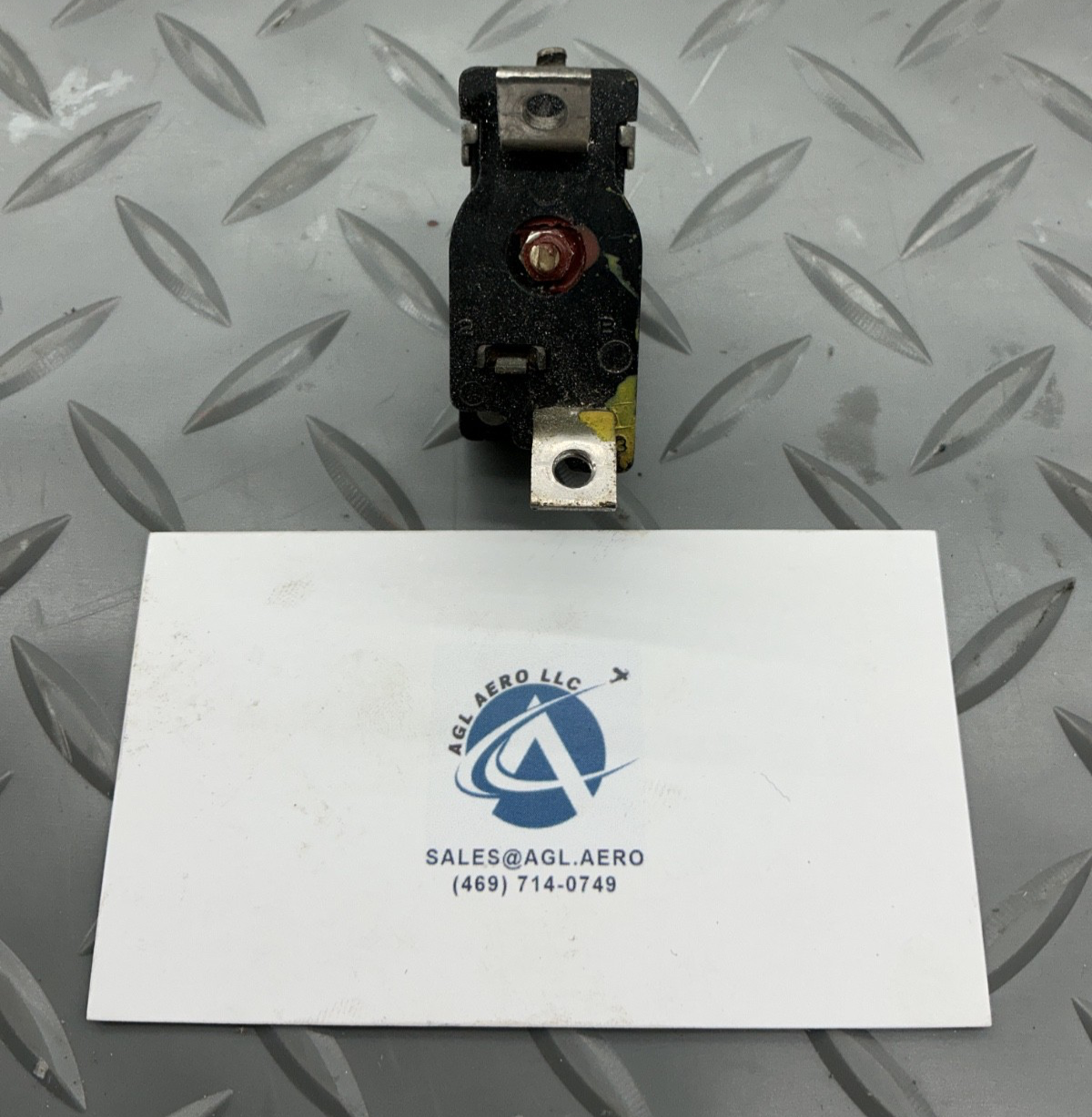 P/N: PSM-2N Klixon PSM 2 Amp Circuit Break (AR)