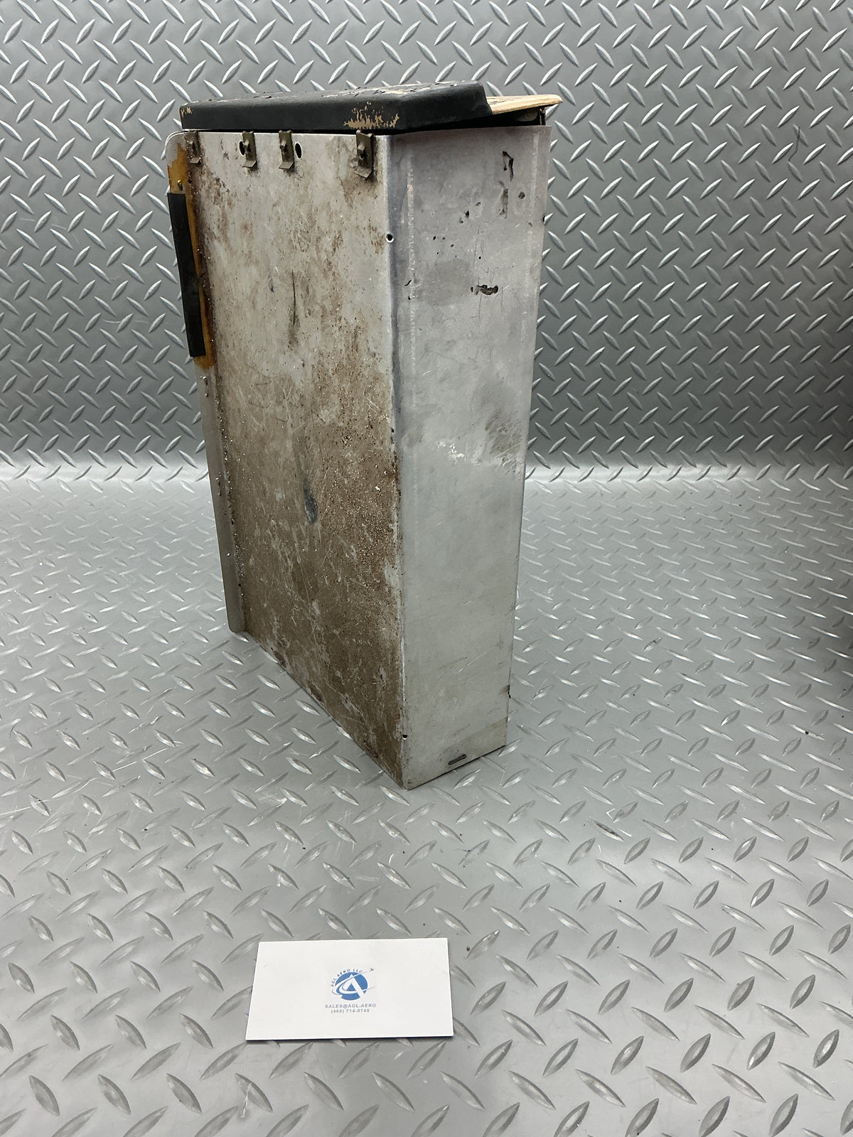 P/N: 0413034-200 Cessna 150G Glove Box Assembly with Door (AR)