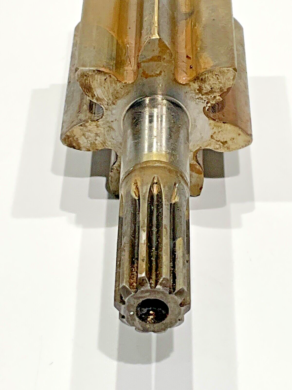 P/N: 631014 TCM Gear - Shaft ASM (AR)