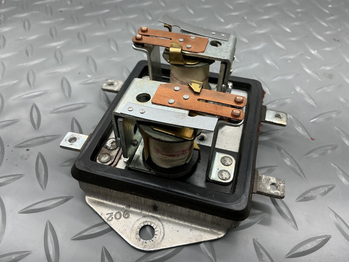 P/N: 902 - Delco Remy 12 V Voltage Regulator  (AR) - for one