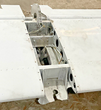 P/N: 105-6200-91 Duchess Model 76 - Stabilizer, Elevator, & Tab: T-Tail (AR)