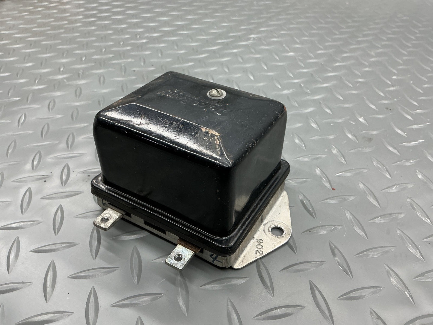 P/N: 902 - Delco Remy 12 V Voltage Regulator  (AR) - for one