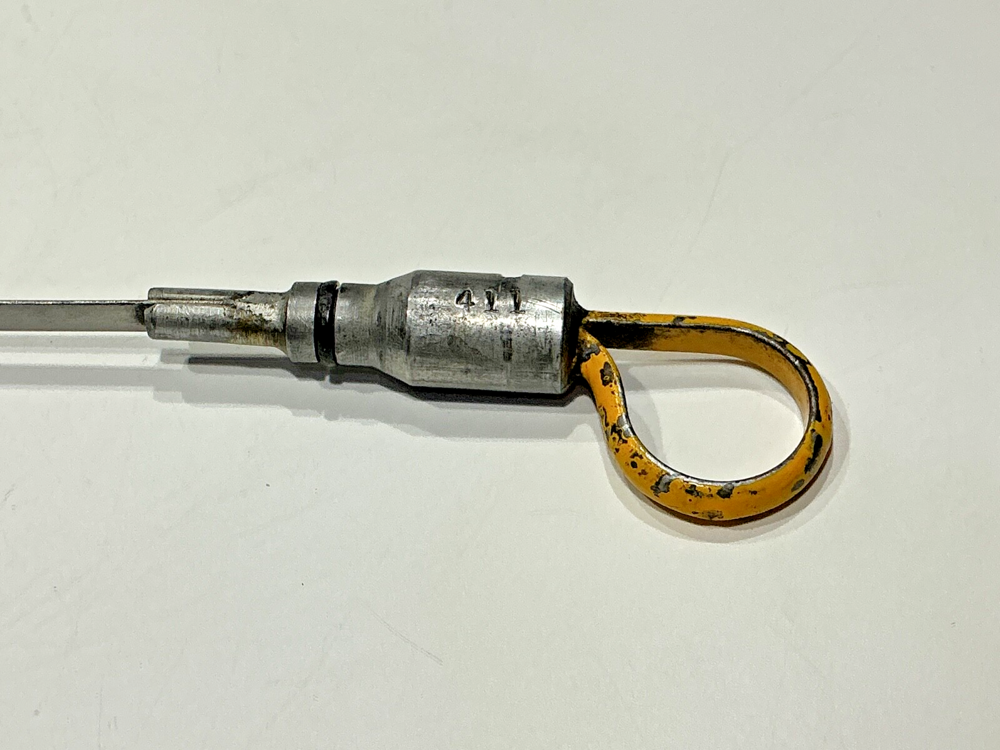P/N: 635160-1 Cessna 411 Dipstick 13 Qt - RH (AR)