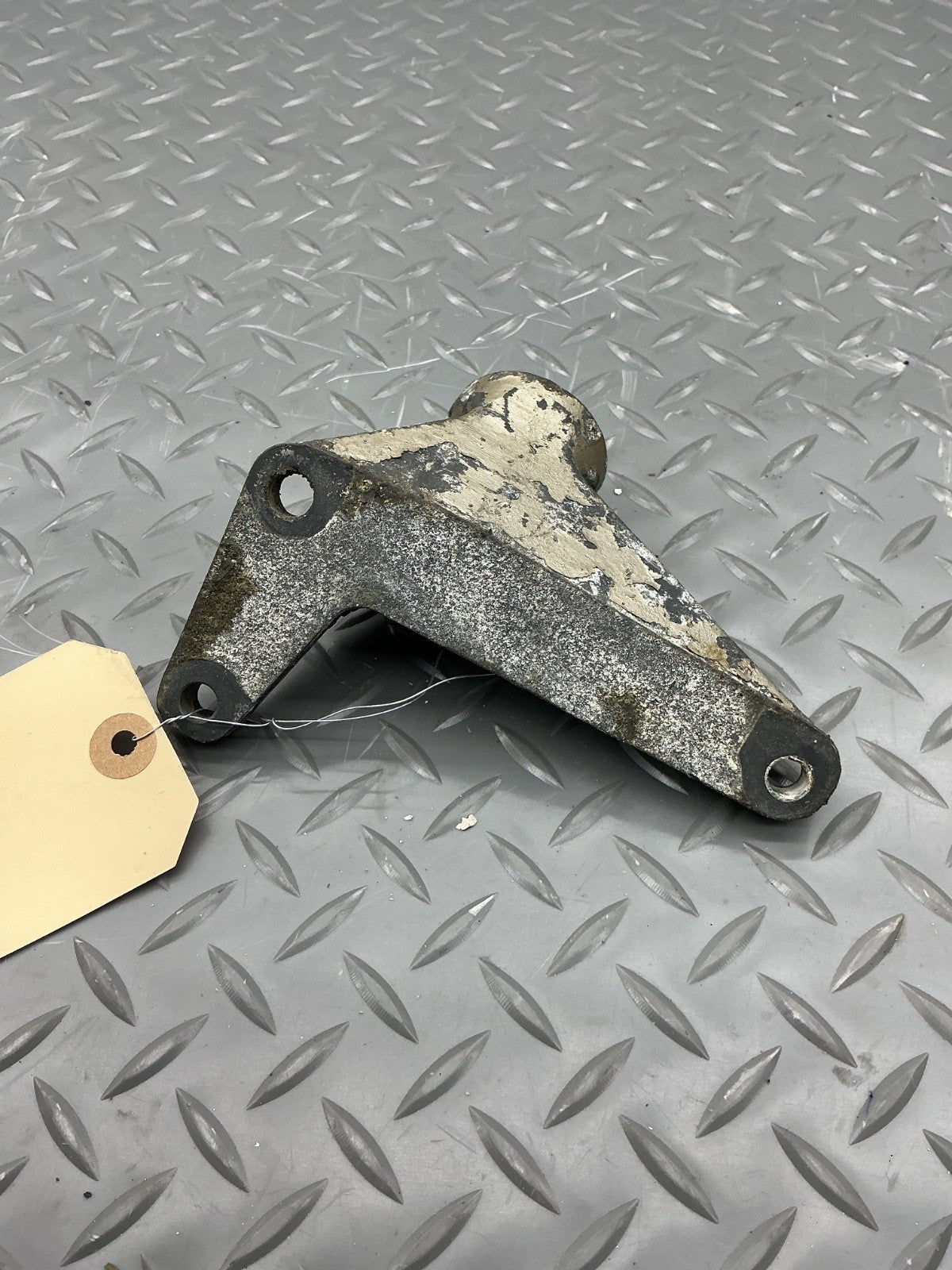 P/N: 625079 Engine Mount Leg (AR) - for one