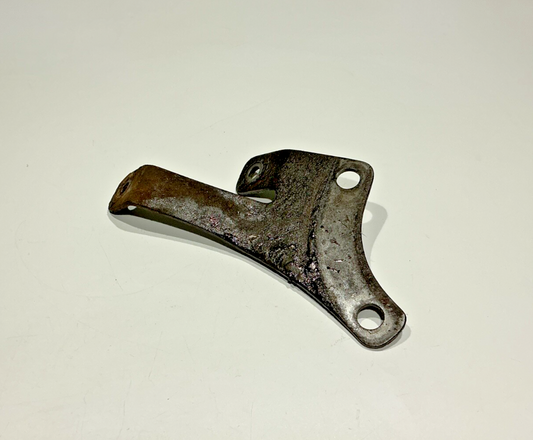 P/N: 96-940018 Throttle Cable Bracket - Beech Baron (AR)