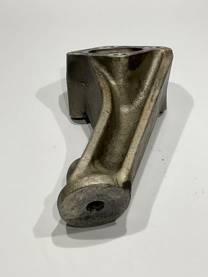 P/N: 630922 TCM Engine Mount Bracket