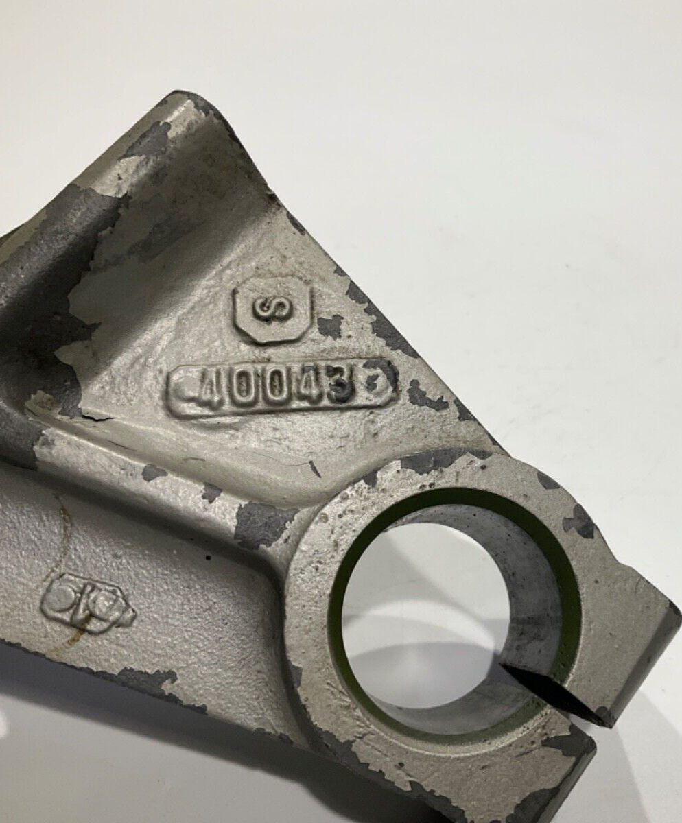 TCM - Engine Mount Bracket (Cessna 172) P/N: 40043