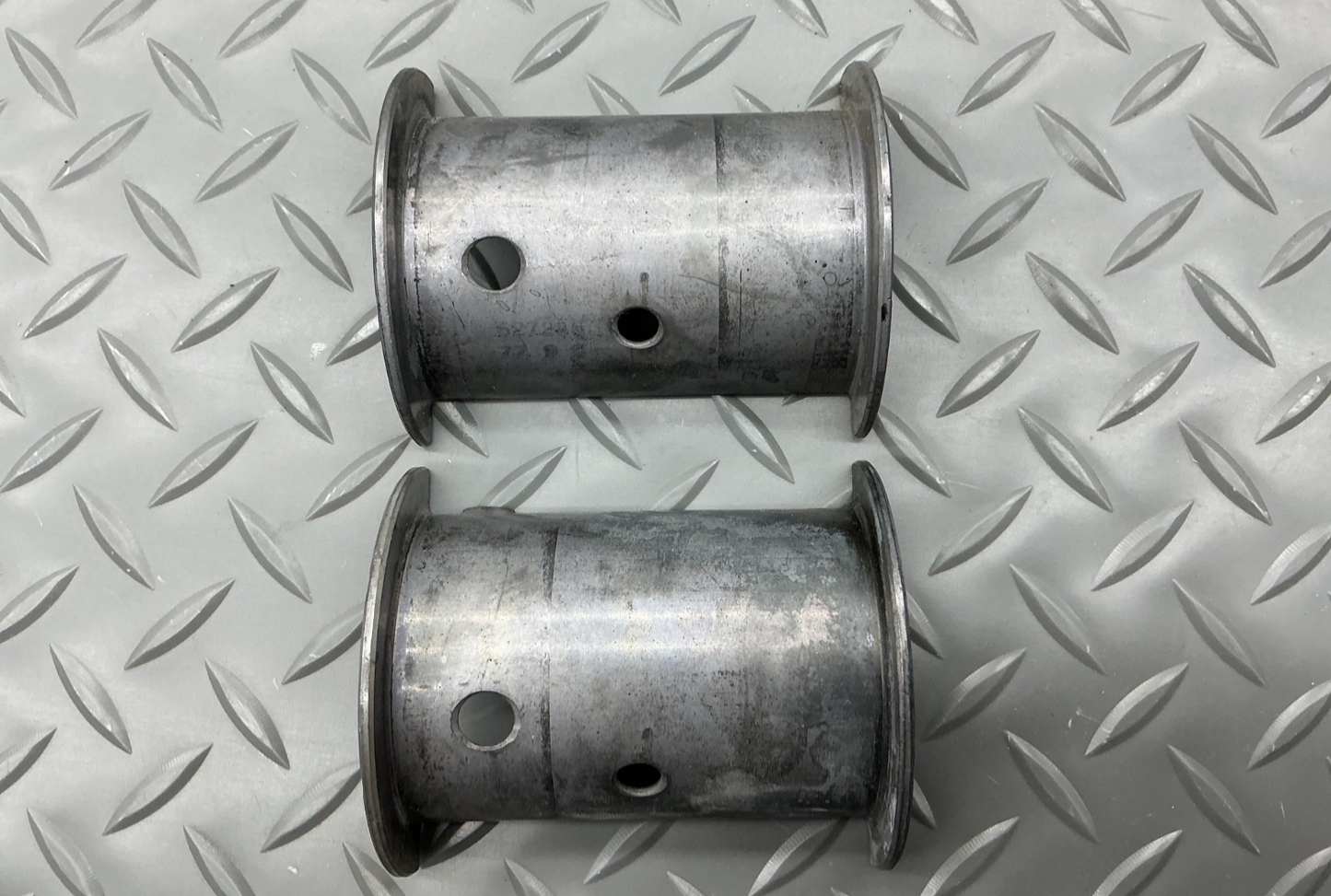 P/N: 627246 Continental Main Bearing Set - Set of 2 (NOS)