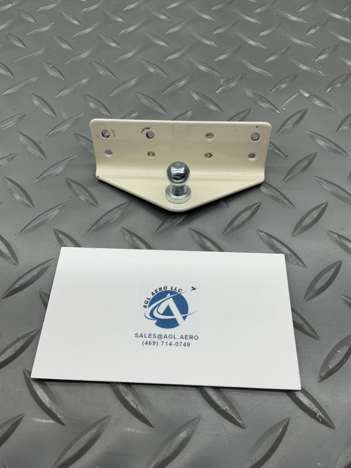 P/N: Mountain View Aviation Door Steward Mount W/ Ball PN 201C103-1 (NE)
