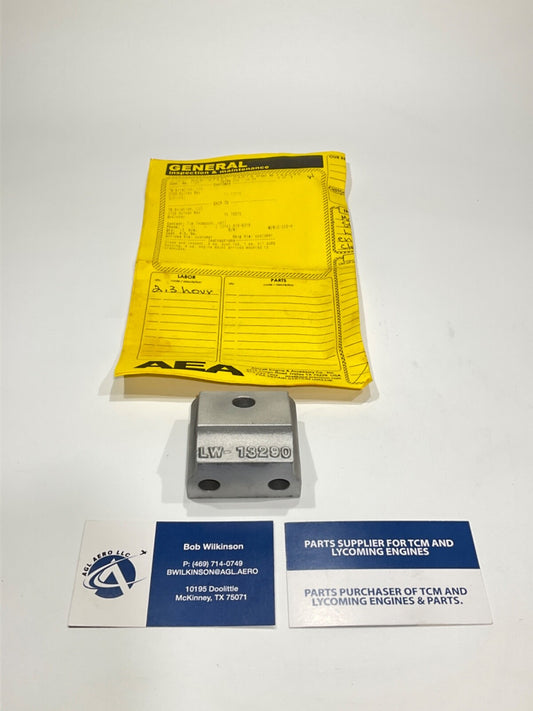 P/N: LW-12390 Engine Mount Bracket (RD)