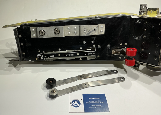 P/N: 105-940000-1 Engine Throttle Controls Console - Duchess Model 76 (AR)