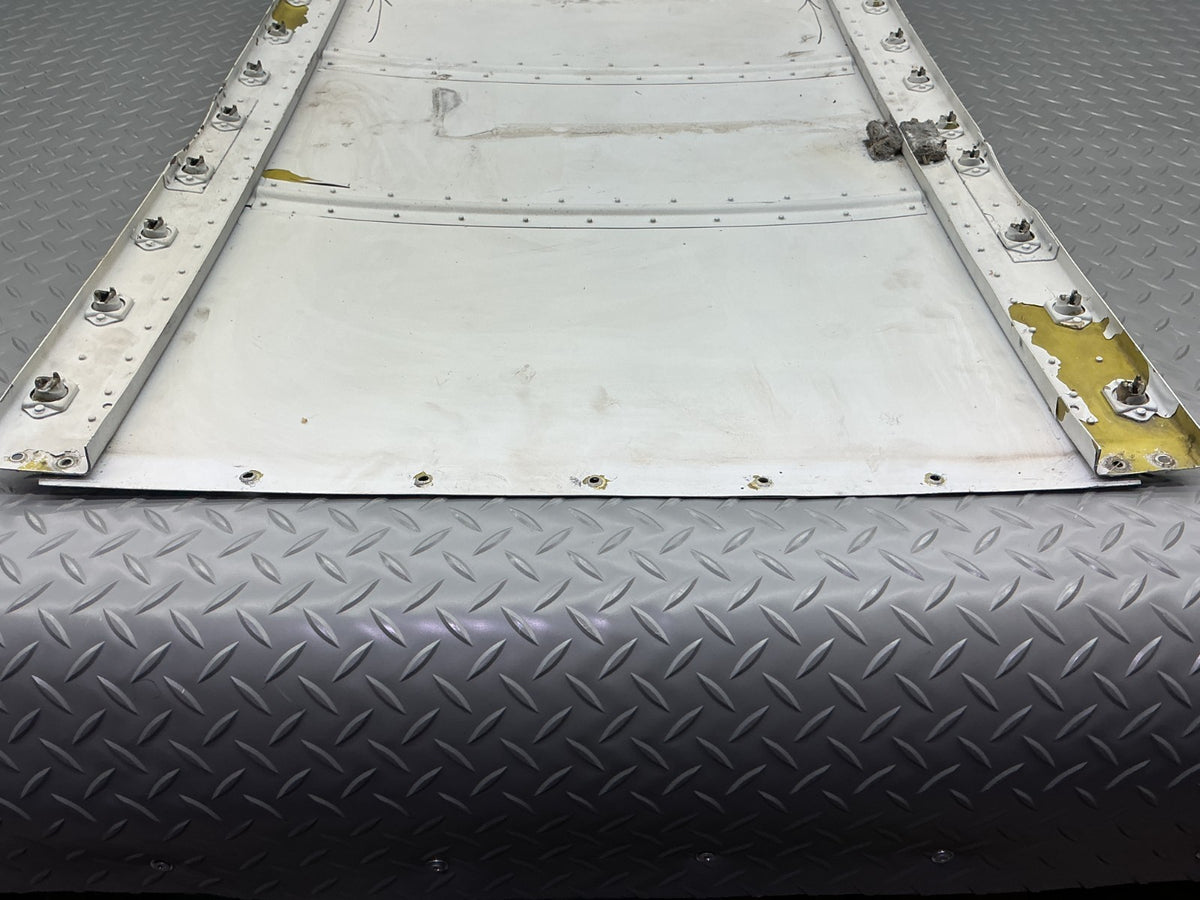 P/N: 25250-02 Top Cowlings for 1969 Piper PA-30 Twin Comanche (AR)