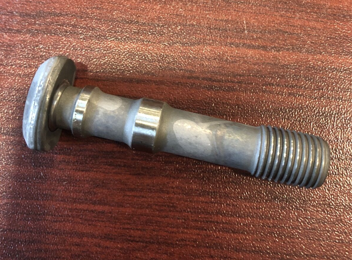 Cessna - Bolt P/N: 643112