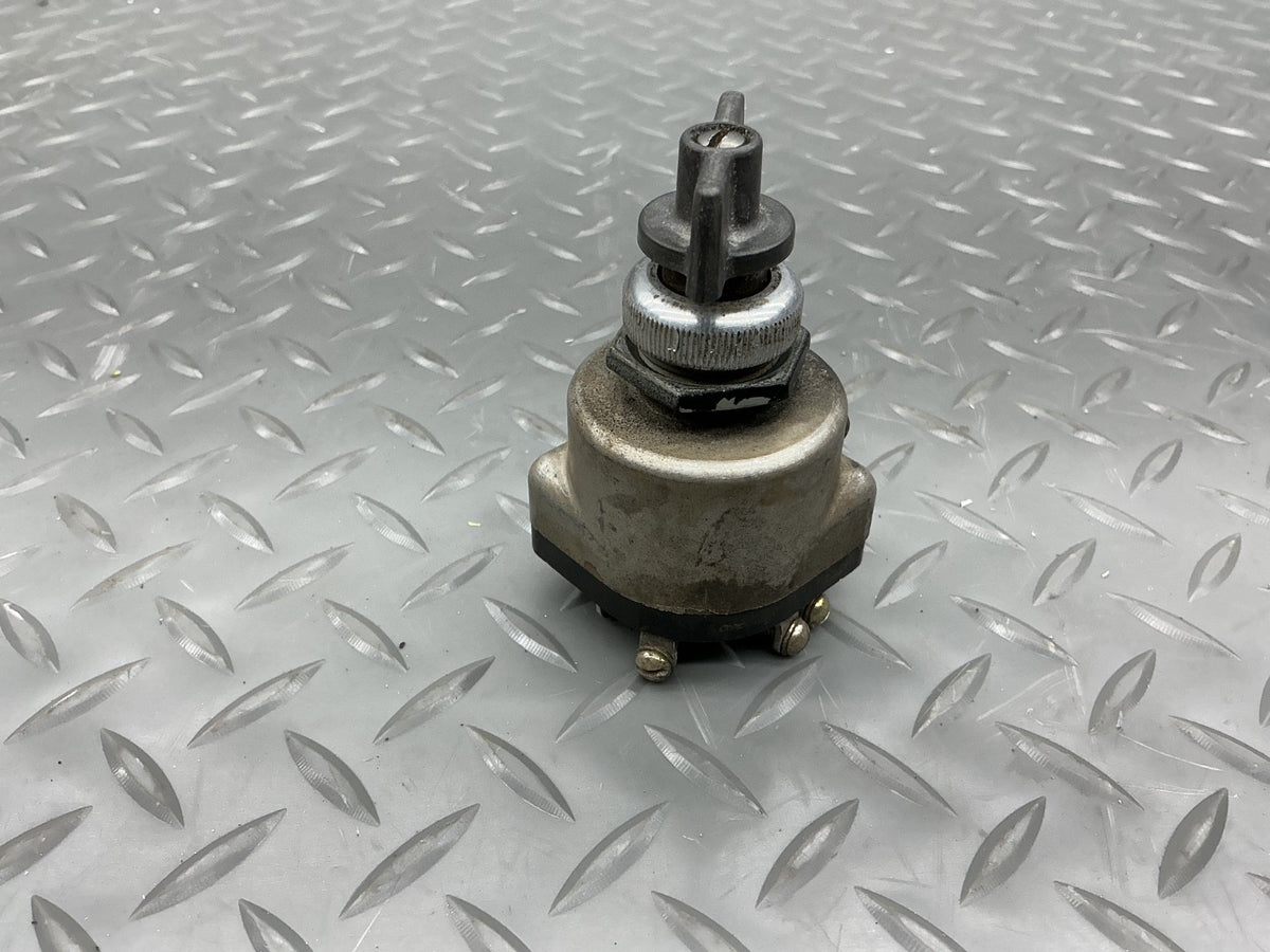 P/N: 10-357250-1 Beechcraft Duchess Ignition Switch (AR)