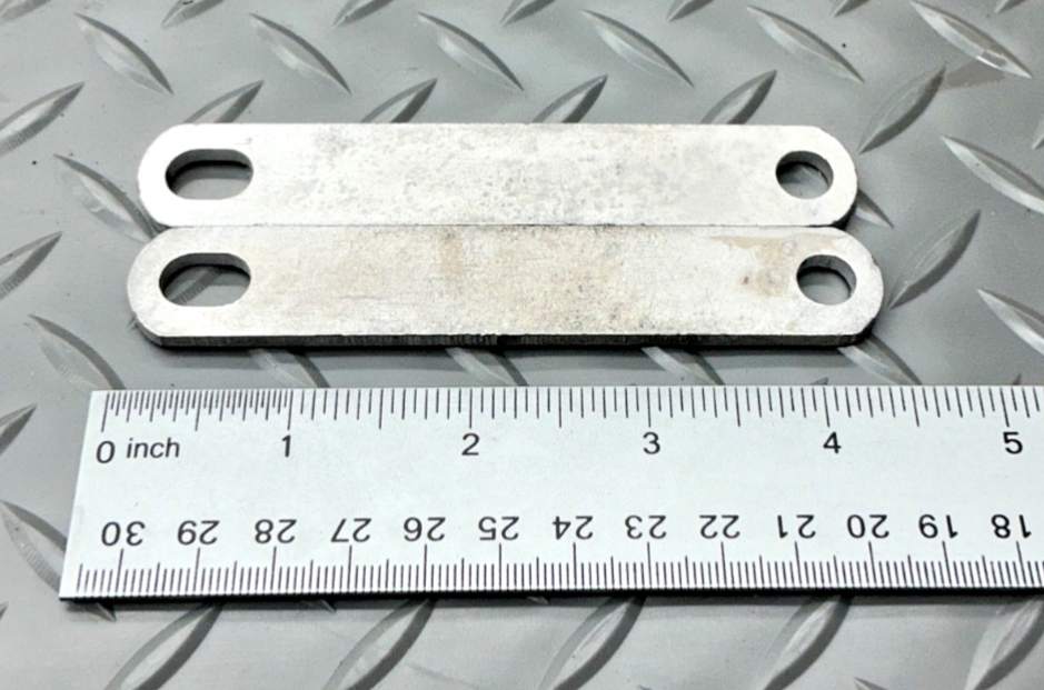 P/N: 40G22646 Lycoming Link - Right Tailpipe Support (NE)