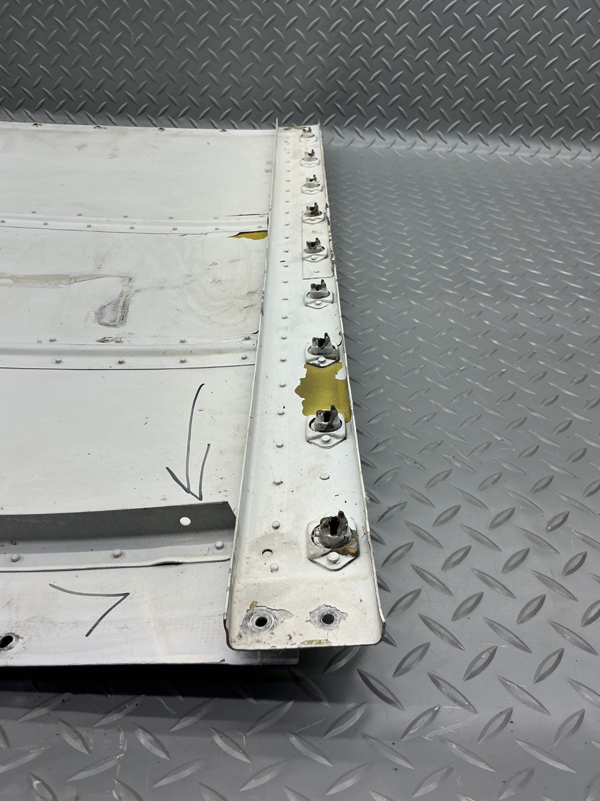 P/N: 25250-02 Top Cowlings for 1969 Piper PA-30 Twin Comanche (AR)