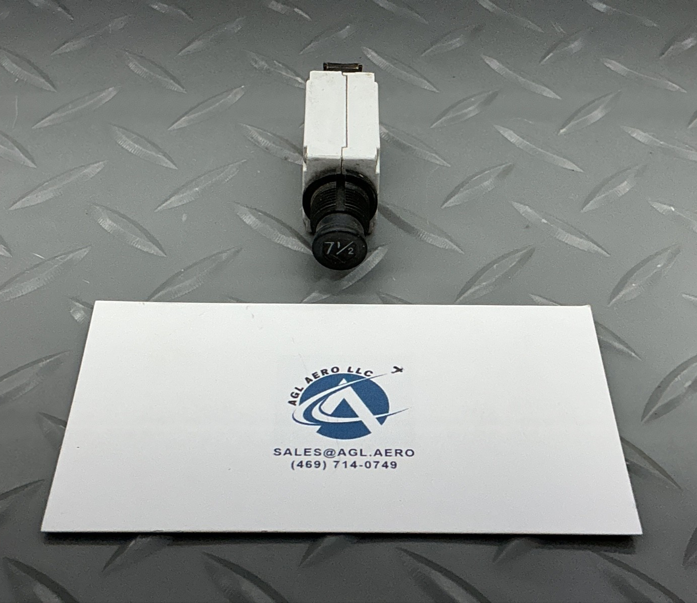 P/N: 7277-2-7 1/2 Klixon 7.5 Amp Breaker (AR) - for one