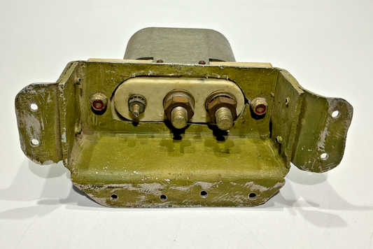 P/N: MS3506-1 or 484-125 Piper 28V External Power Plug (AR)