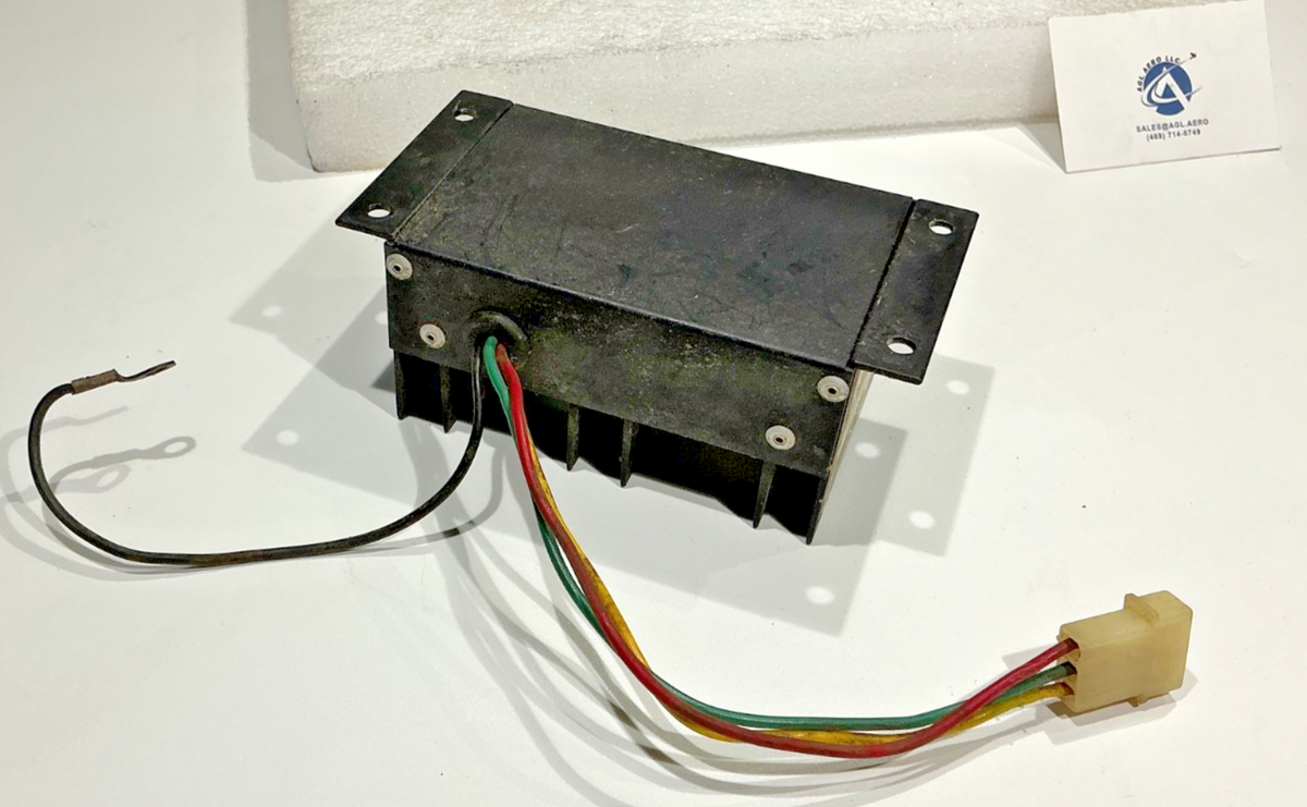 P/N:  C594502-0102 Cessna Beacon Light Flasher (AR) - for one