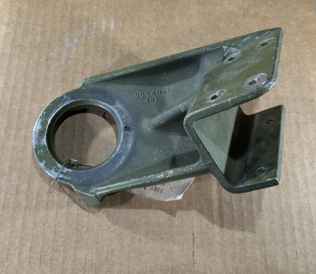 P/N: 5054001-481 Cessna Engine Mount Bracket Forward LH