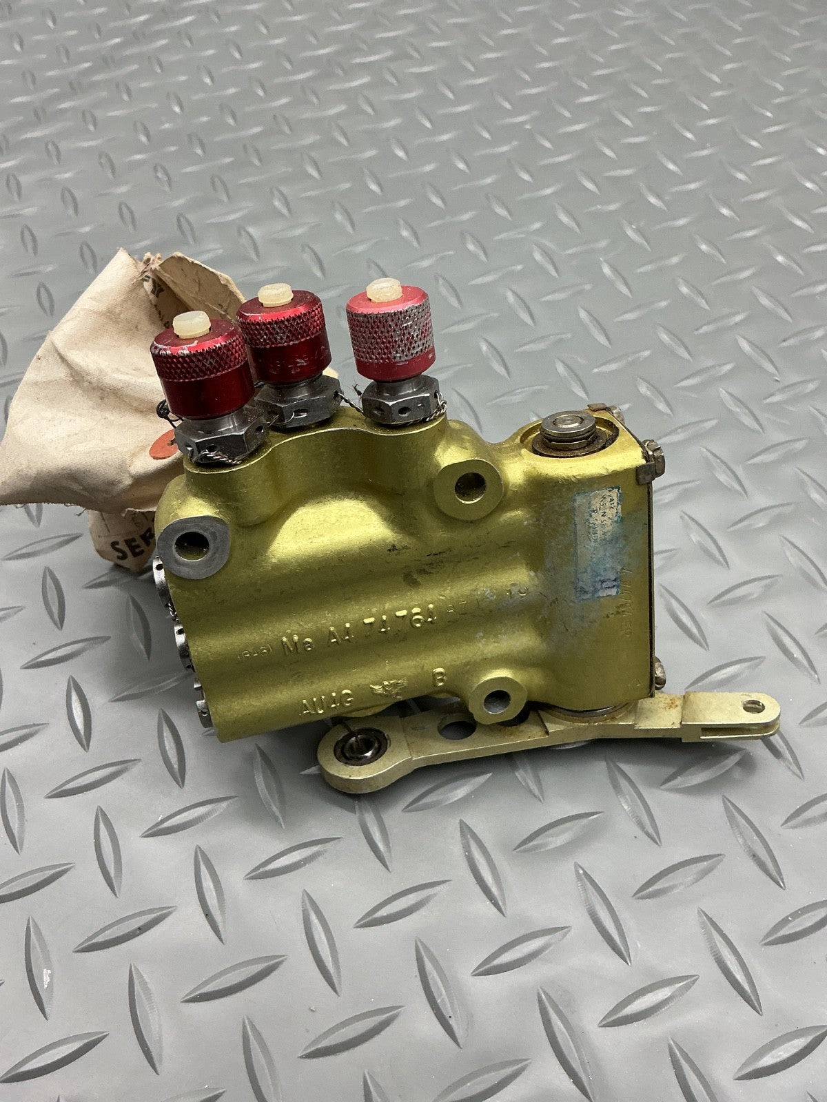 P/N: A100-24661 Messier Multi-Position Selector Valve (AR) - for one