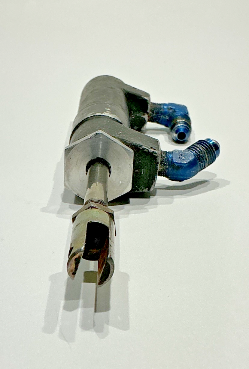 P/N: 96-380034-11  / 96-380034-13 Beechcraft Master Brake Cylinder (AR)