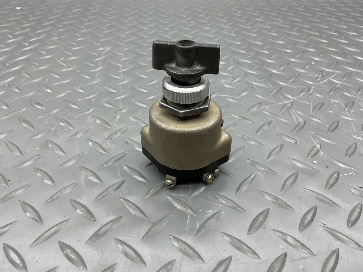 P/N: 10-357250-1A Beechcraft Duchess Ignition Switch (AR)