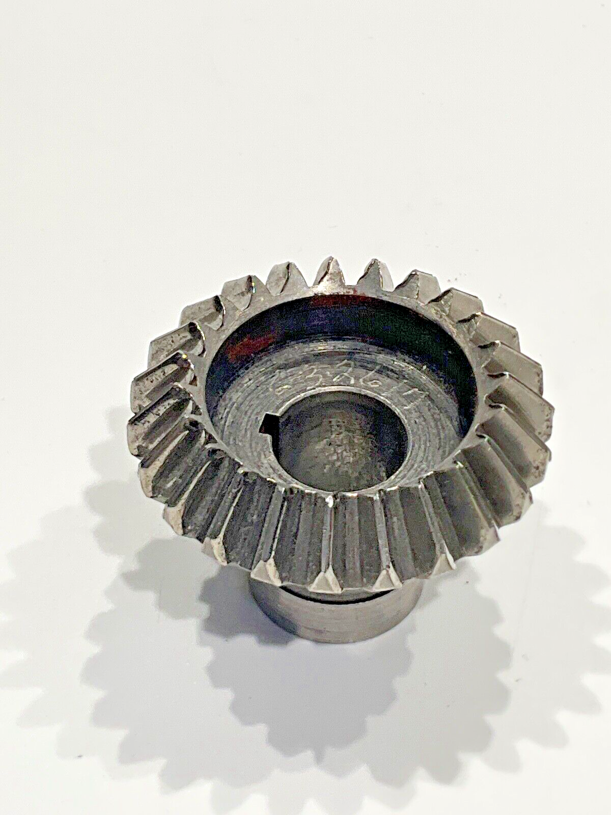 P/N: 632617 TCM Accessory Adapter Gear (AR)