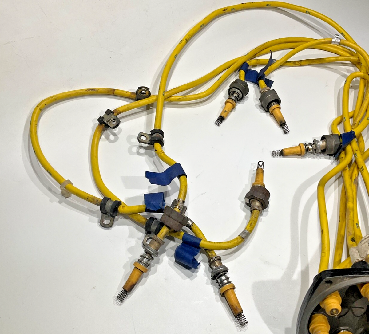 P/N: BL-249350 /  56RN-1225 Bendix Magnetos with Harnesses (AR)