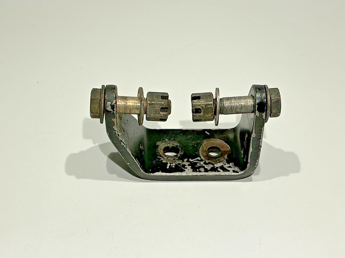 P/N: 07A19474 Alternator Bracket (AR)