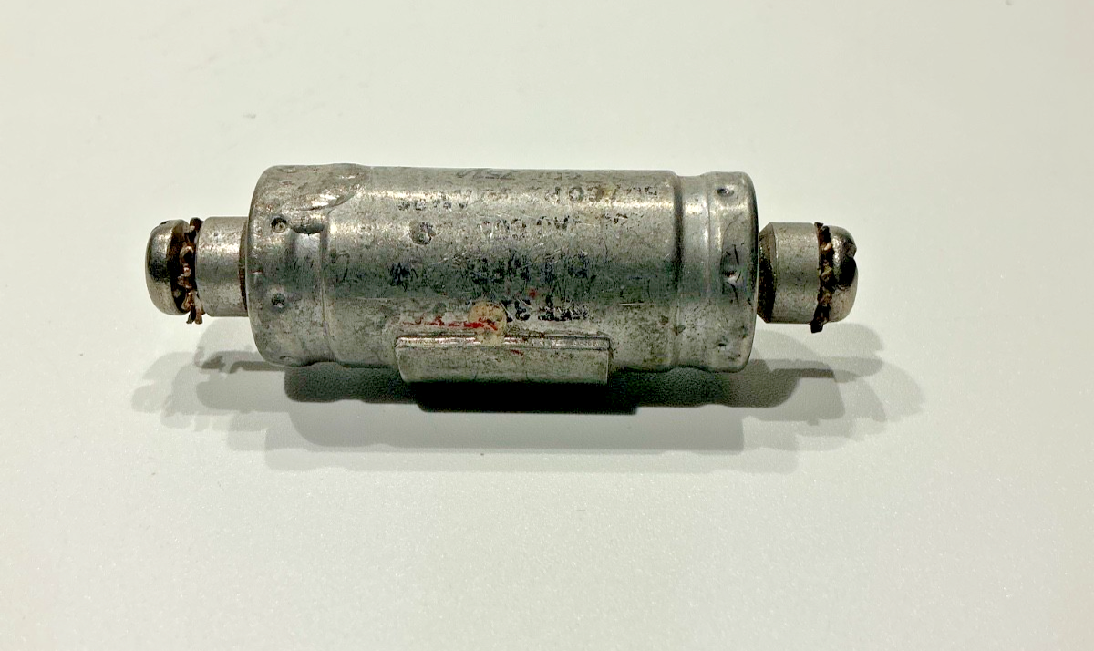 P/N: Piper Capacitor 0.1 MFD 250 VAC 600 VDC 50/60 Hz 40 Amps