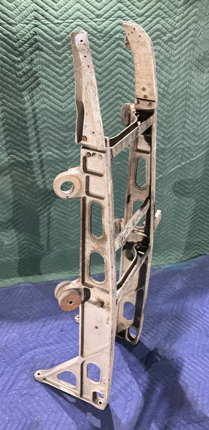 P/N: 5620029-505 Engine Mount Assembly from 500A Aero Commander (AR)