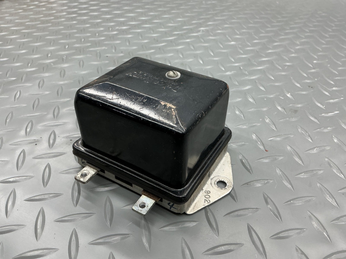 P/N: 902 - Delco Remy 12 V Voltage Regulator  (AR) - for one
