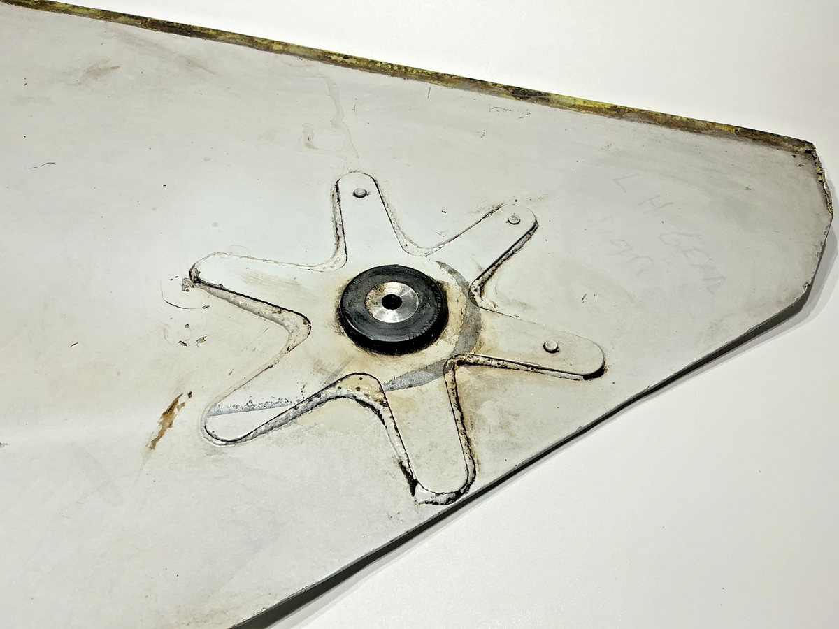 P/N: 105-100031-3 / 105-100031-1 Door, LH Main Landing Gear (AR) - Duchess 76
